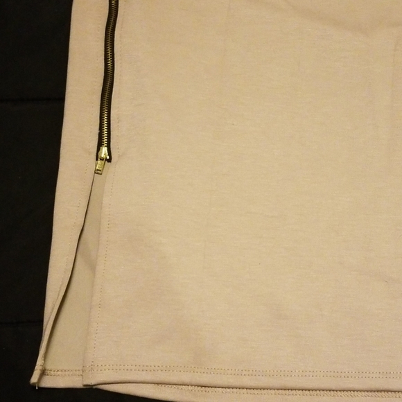 Charlotte Russe Skirt - Picture 2 of 5